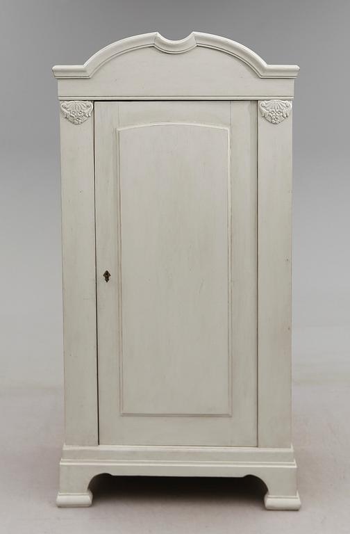 KLÄDSKÅP, 1900-talets början.