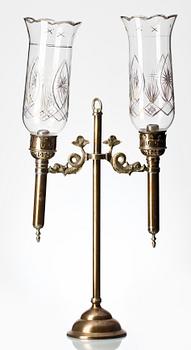 BORDSLYKTA, empirestil. Mässing och glas, 1900-talets första hälft.