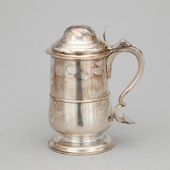 STOP, silver, märkt "I.L.", London, troligen 1725. Vikt ca 985 gram.