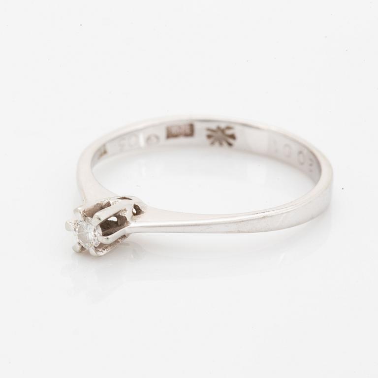 Small brilliant-cut diamond ring.
