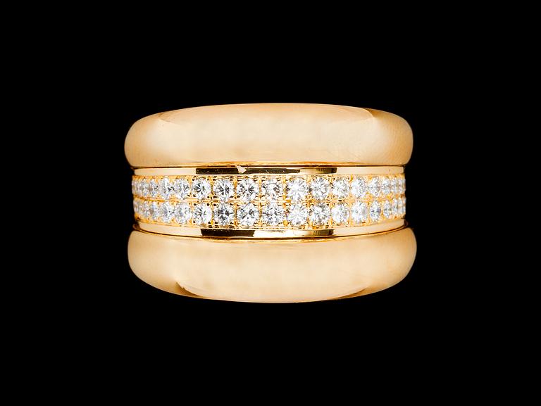 A Chopard 'La Strada' gold and diamond ring, tot. app. 0.75 cts.