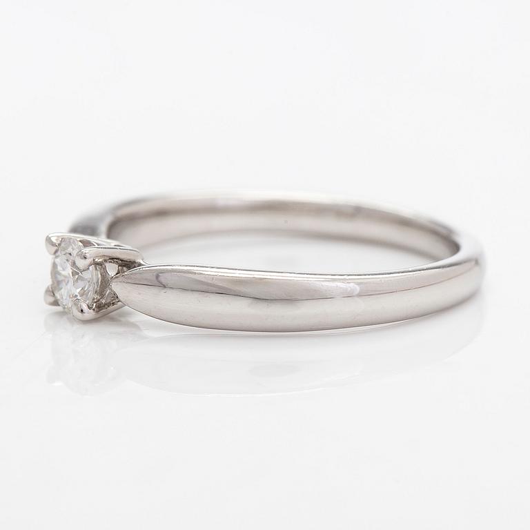 Tiffany & Co, sormus, "Harmony", platinaa ja briljanttihiottu timantti n. 0.17 ct.