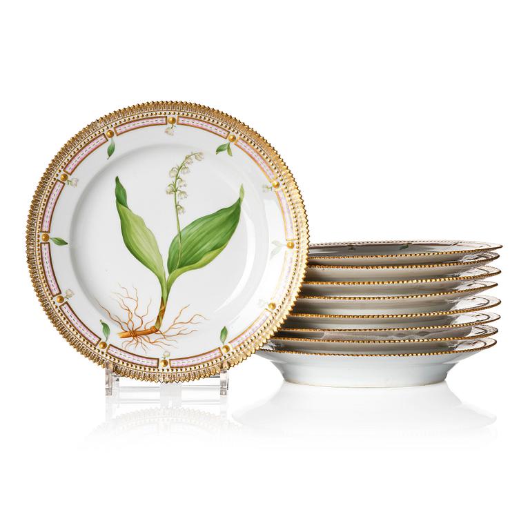 A set of nine Royal Copenhagen 'Flora Danica' dishes, Denmark, 20th Century.