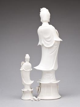 FIGURINER, 2 st, Blanc de Chine, Kina 1900-tal.