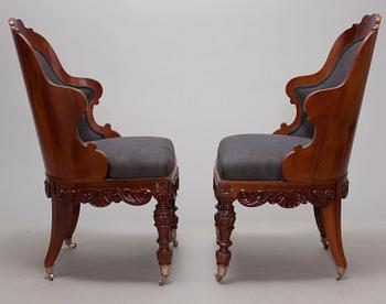 PAIR OF BATHTUB-ARMCHAIRS.