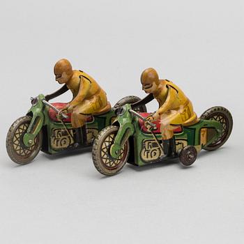 SEVEN TIN TOYS, SOME BY TIPP & CO.
