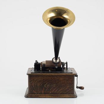 A Thomas A. Edison phonograph, United States, end of the 19th century.