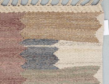 CARPET. "Nejlikan grå". Gobelängteknik (tapestry weave). 294,5 x 231,5 cm. Signed AB MMF BN.