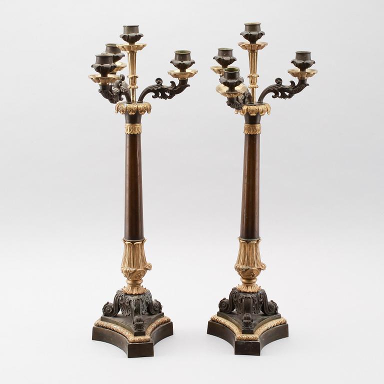 KANDELABRAR, 1 par, förgylld och patinerad brons, senempire, 1800-talets mitt.
