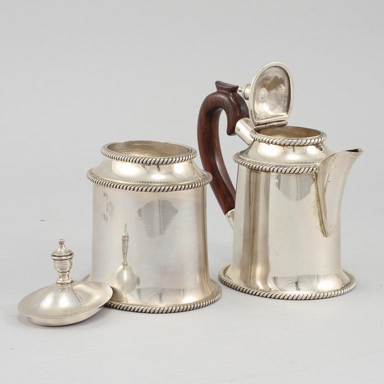 KANNA samt SOCKERSKÅL, silver, utländska stämplar, 1900-tal. Vikt 620 g.