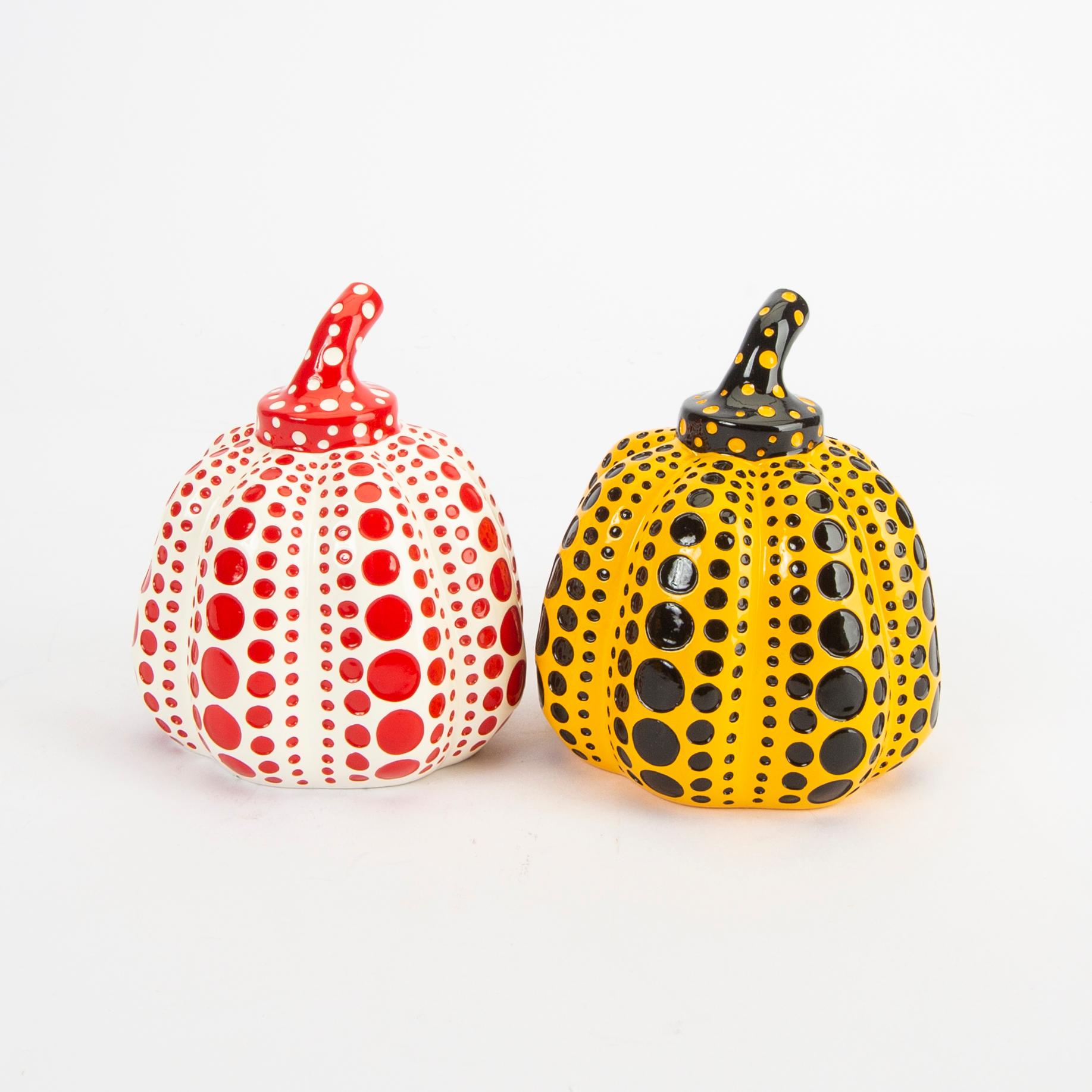 Yayoi Kusama, efter. Objekt/multipel, "Pumpkin", 2 st, utgiven av Benesse Holdings Inc., Naoshima, Japan, 2013.