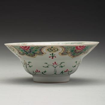SKÅL, porslin. Qingdynastin, Kangxi (1662-1722).