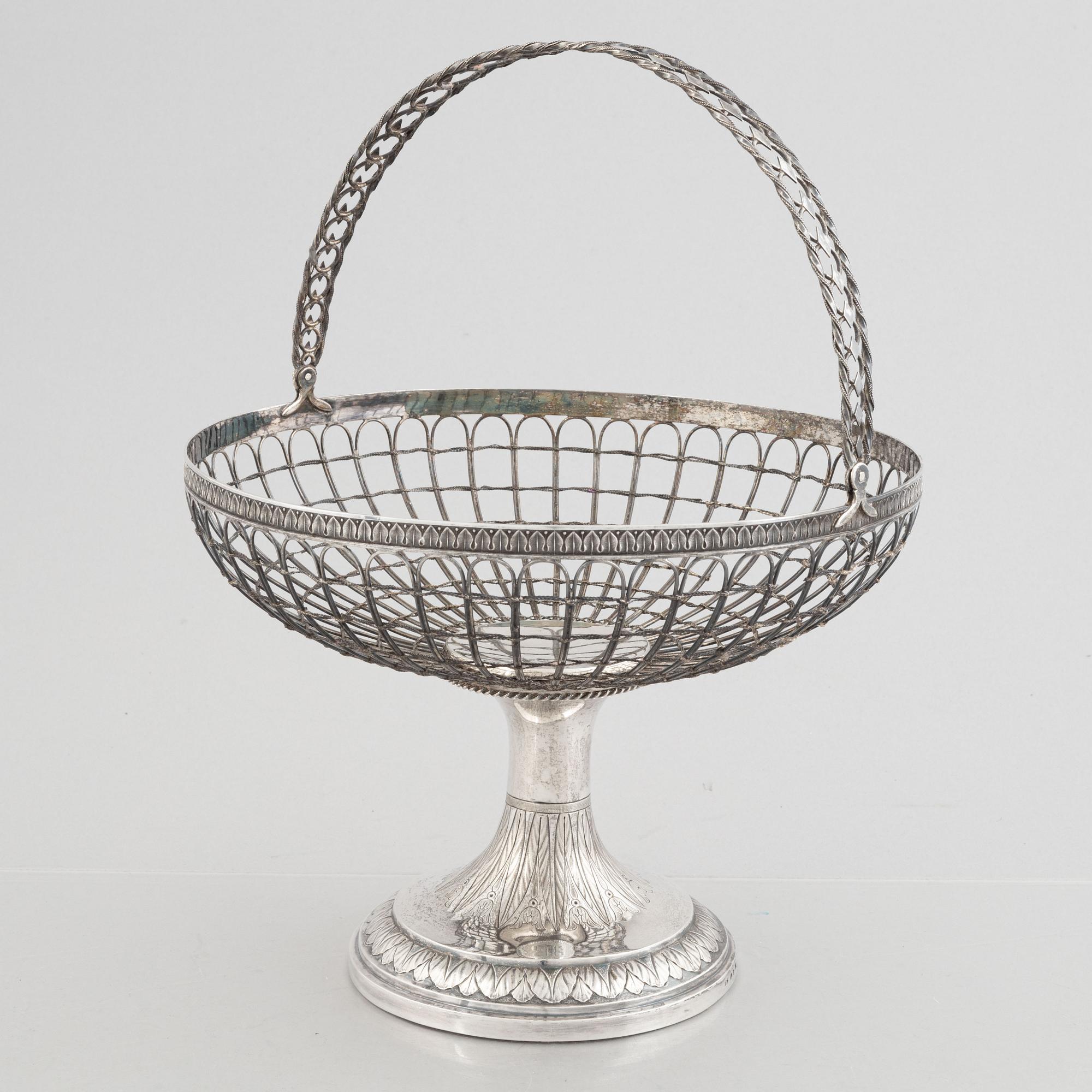 Anders Lundqvist, bread basket on foot, silver, Stockholm 1824.