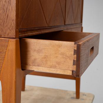 Eric Johansson, A model 381 cabinet, Abrahamssons Möbelfabrik.