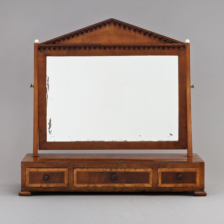 LÅDSPEGEL, Karl Johan, 1800-talets första hälft.