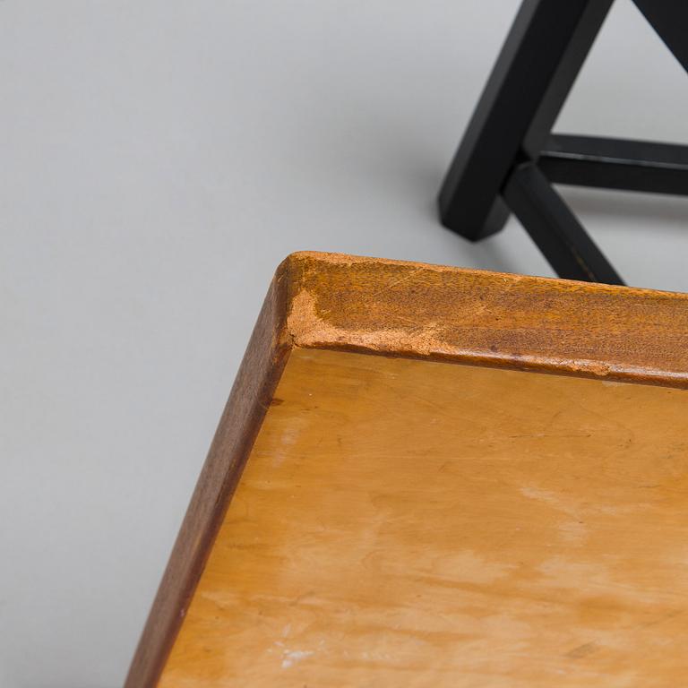 Carl Gustaf Hiort af Ornäs,  hylla, "Välipala", för HMN Huonekalu Mikko Nupponen 1950-tal.