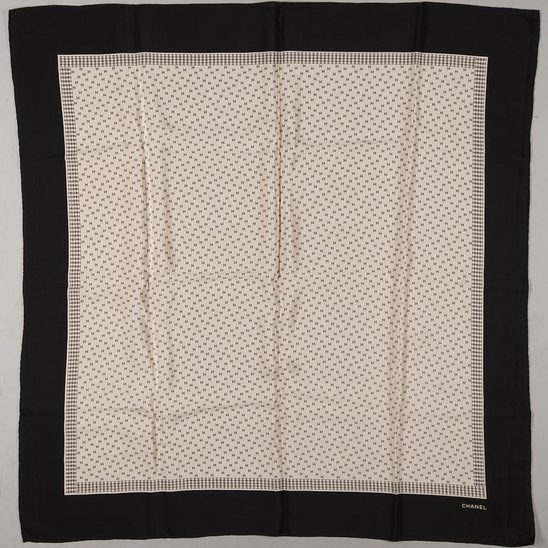 SCARF, Chanel.