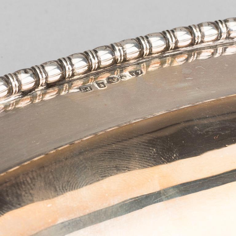 A SILVER TRAY BY CH JONSSON SÖLVESBORG 1925.