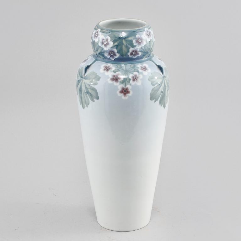 VAS, porslin, Rörstrand, jugend, 1900-talets första del.