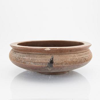 A Signe Persson-Melin Campos Filhos, Portugal slat glazed stoneware urn.