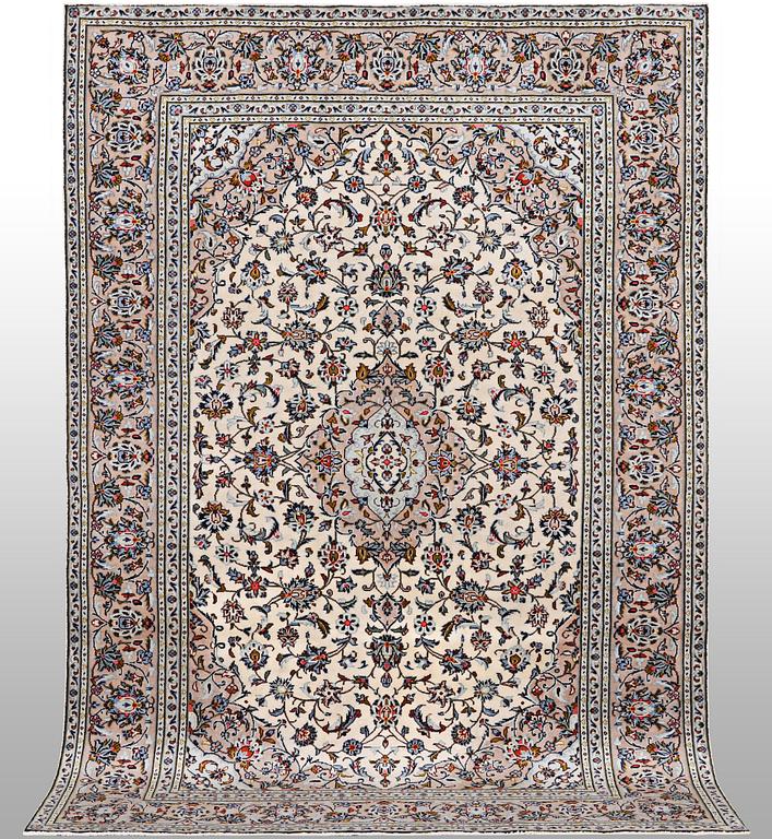 Matta, Keshan, ca 293 x 191 cm.