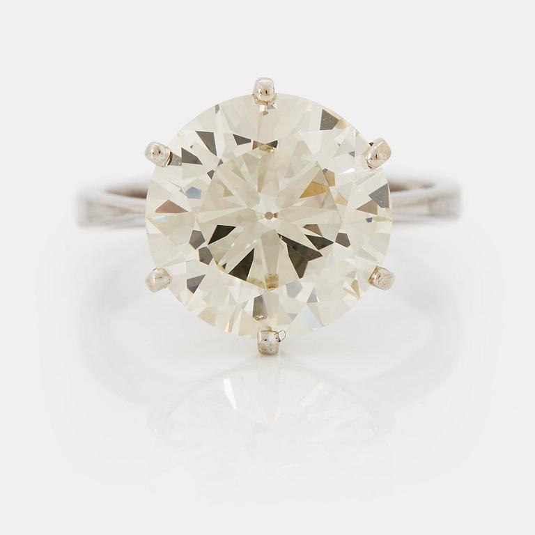 A 14K gold ring set with an old-cut diamond 6.70 cts quality K vvs 2 according to an IGL certificate.