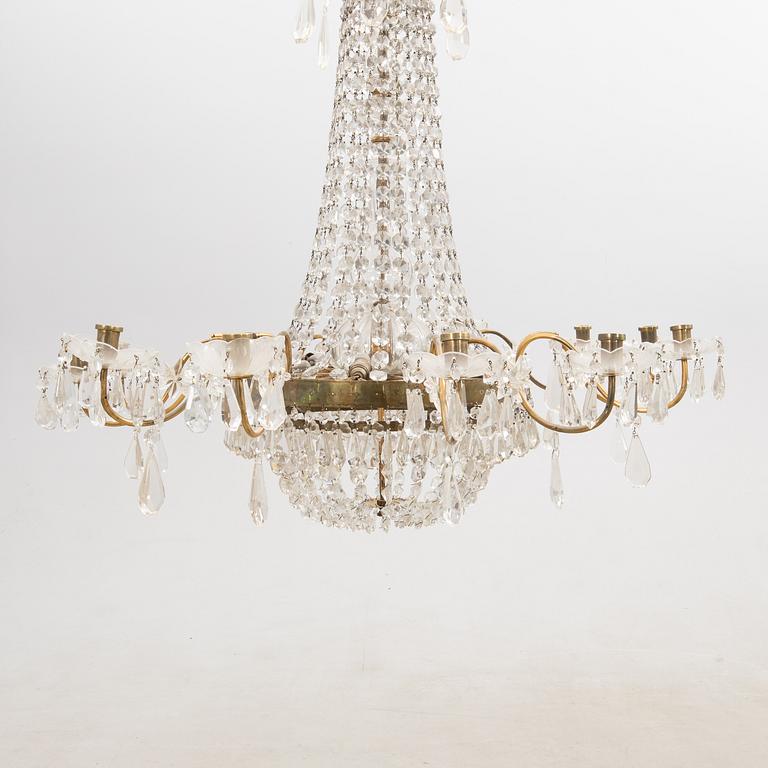 Chandelier/Ceiling light from the turn of the century 1900.