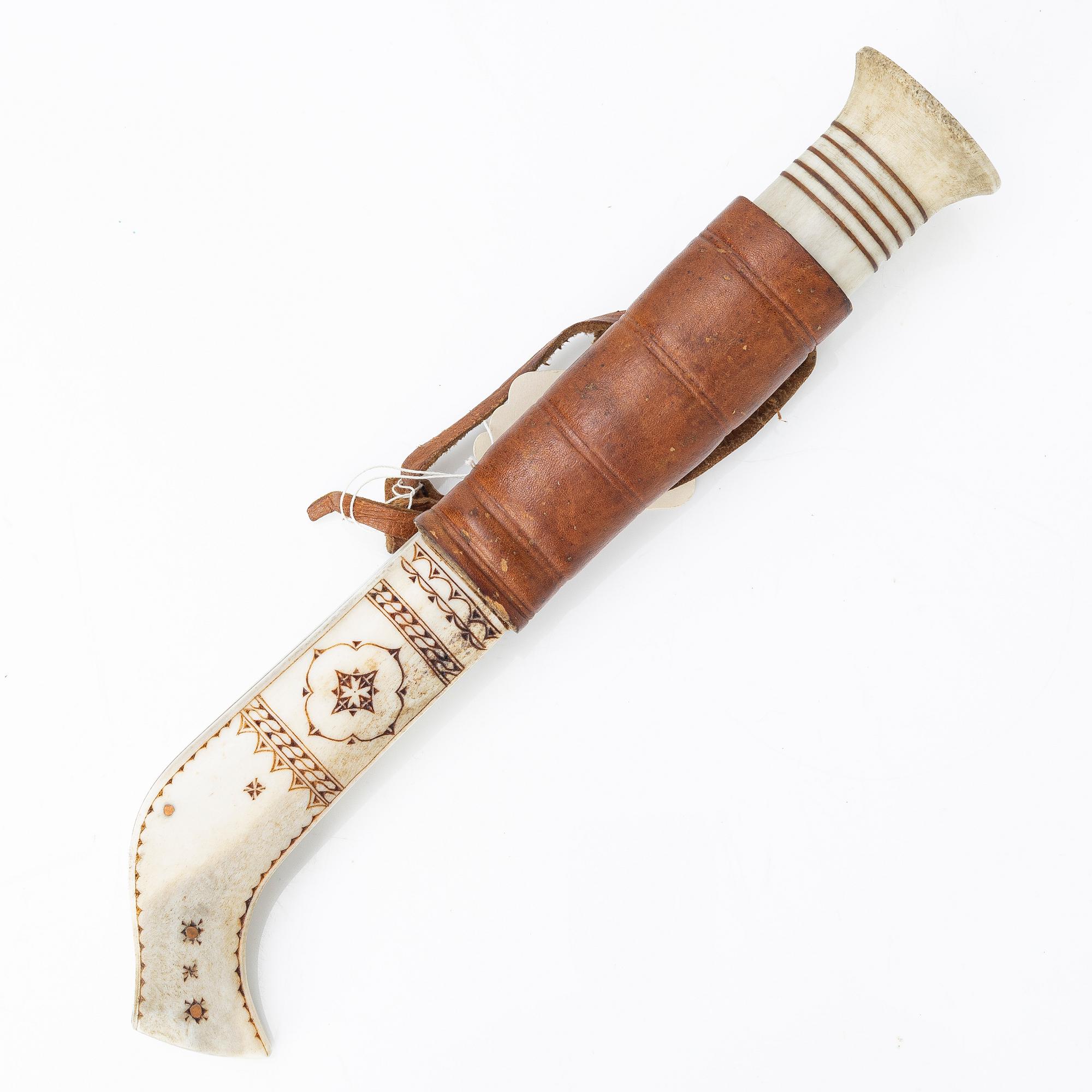 Esse Poggats, (d.y.), half-horn knife, signed.