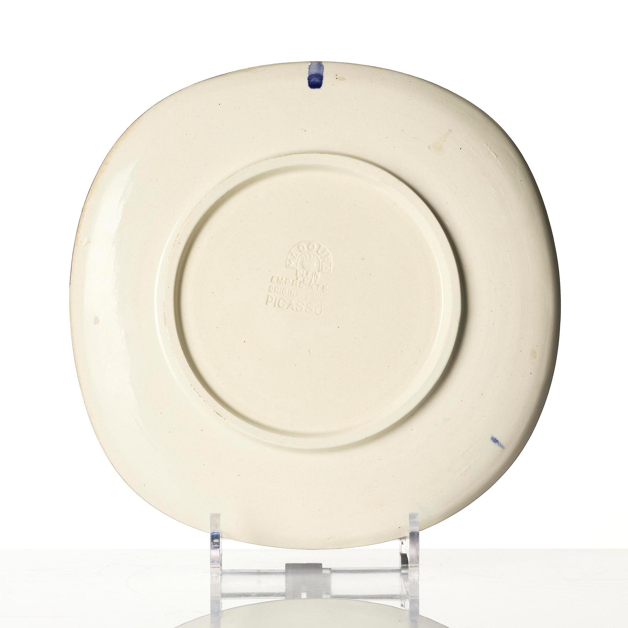 Pablo Picasso, fat, fajans, "Bouquet à la pomme" (A.R. 305), Madoura, Vallauris, Frankrike, efter 1956.