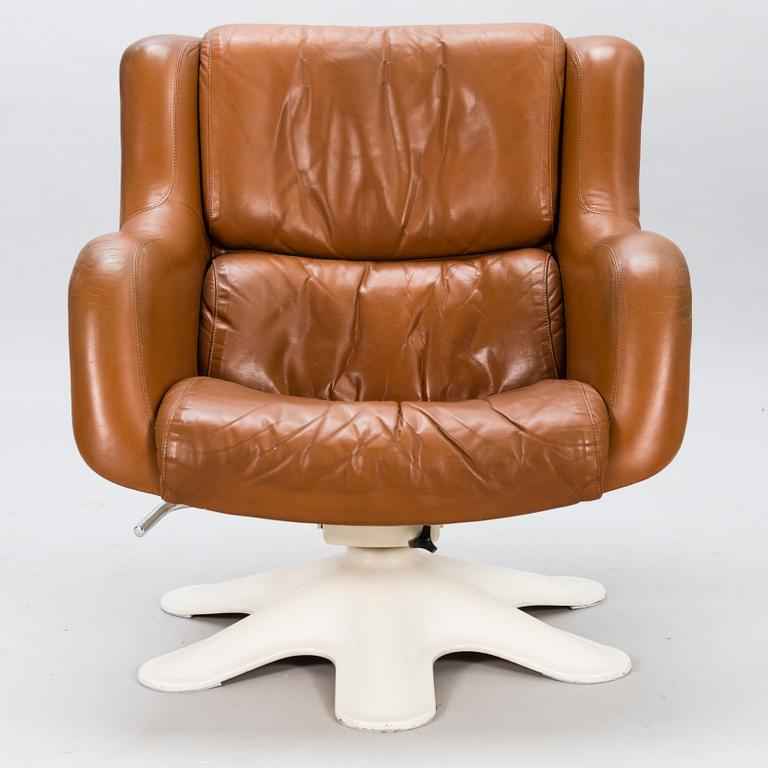YRJÖ KUKKAPURO, fåtölj modell 418, Haimi 1960-talets slut.