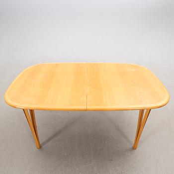 Matbord, "Timeless", Haslev Møbelsnedkeri, Danmark.