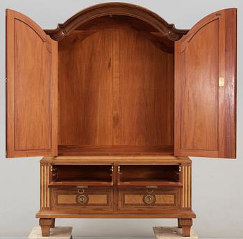 SKÅP, gustaviansk stil, 1900-tal.