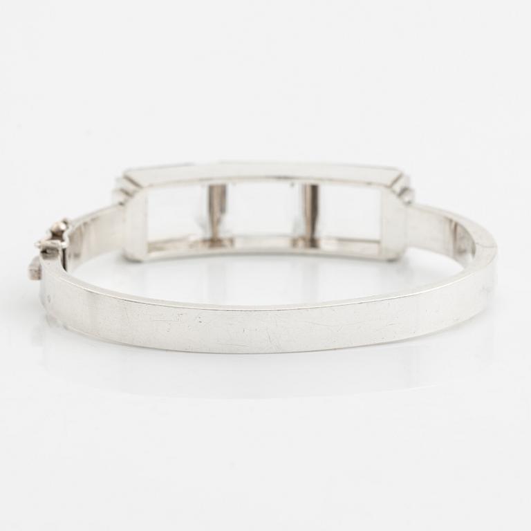 Wiwen Nilsson, armring sterlingsilver med trappslipad bergkristall, Lund 1945.