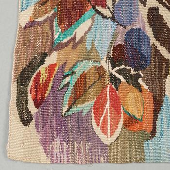 TAPESTRY. "Vindruvor". Tapestry variant. 117 x 194,5 cm. Signed AB MMF BS.