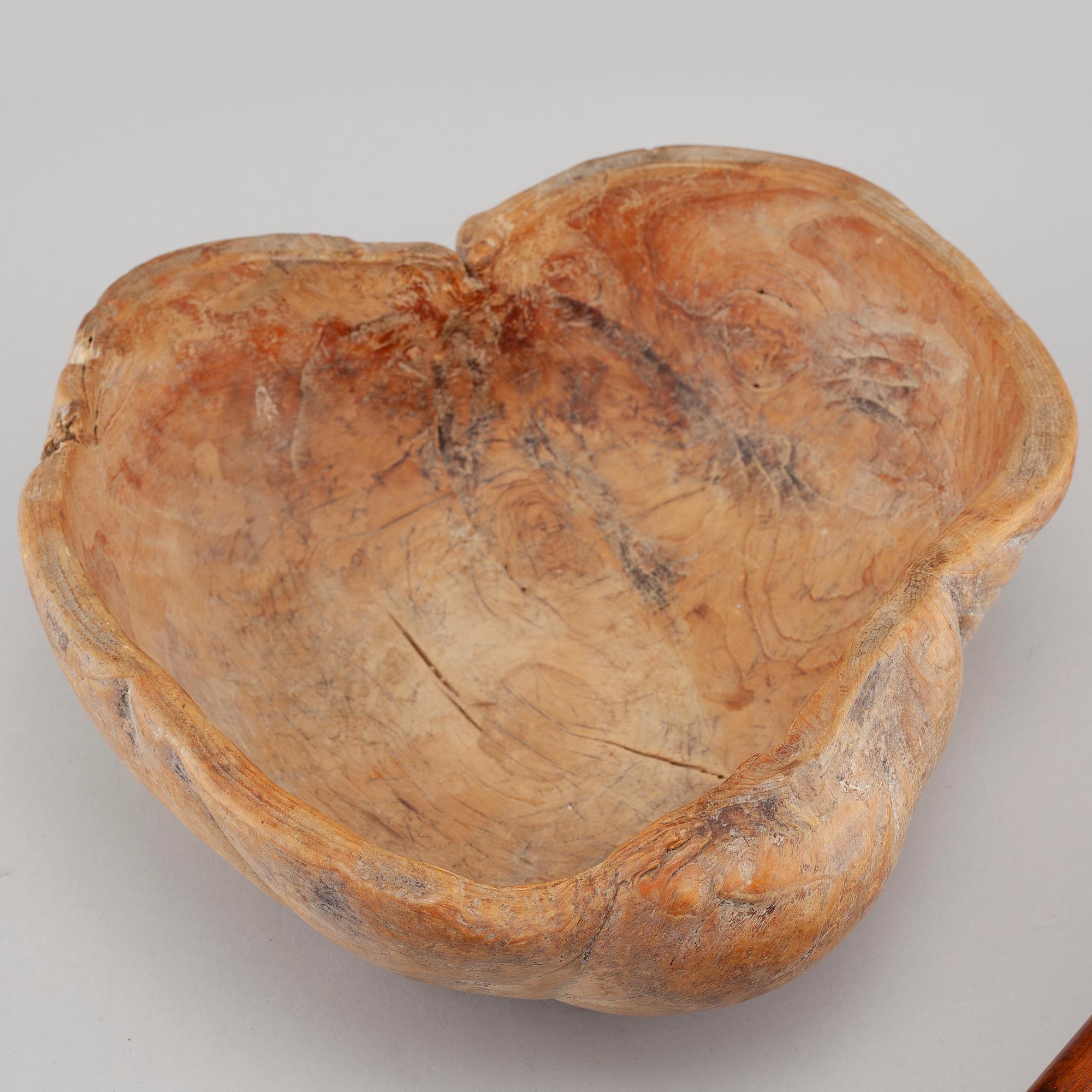 A bowl and a balance, dated 1839 and 1794.