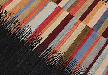 Matta, Kelim, modern design, ca 244 x 173 cm.