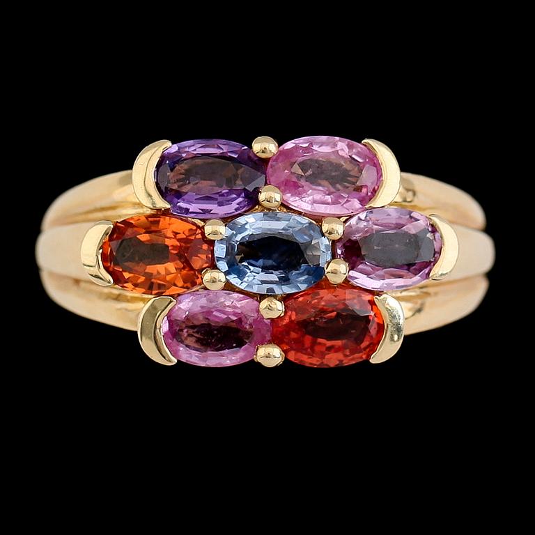 RING, 14K guld, safirer. Vikt ca 6 g.