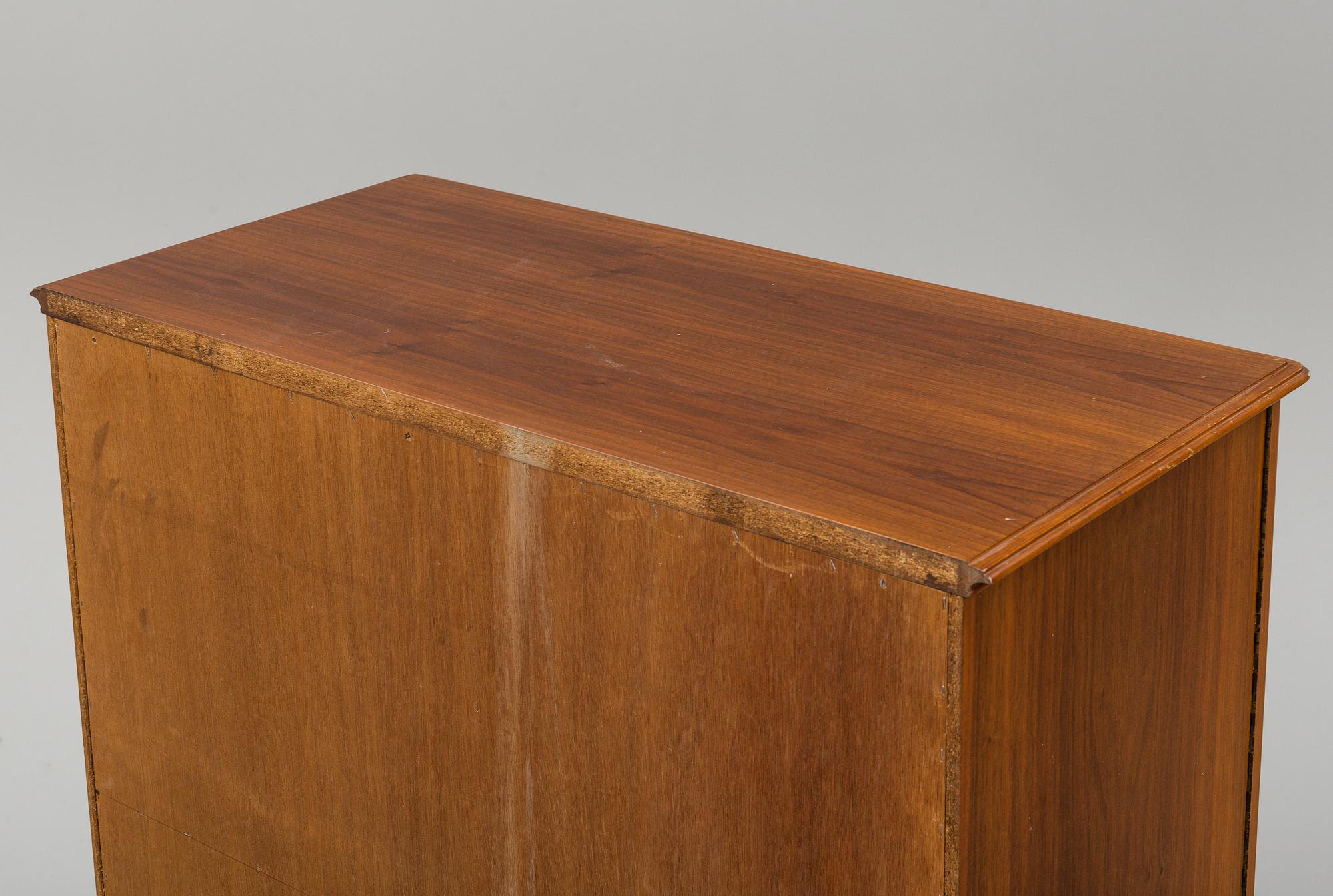 EUGEN HÖGLUND, skåp, Vetlanda, 1900-talets mitt.