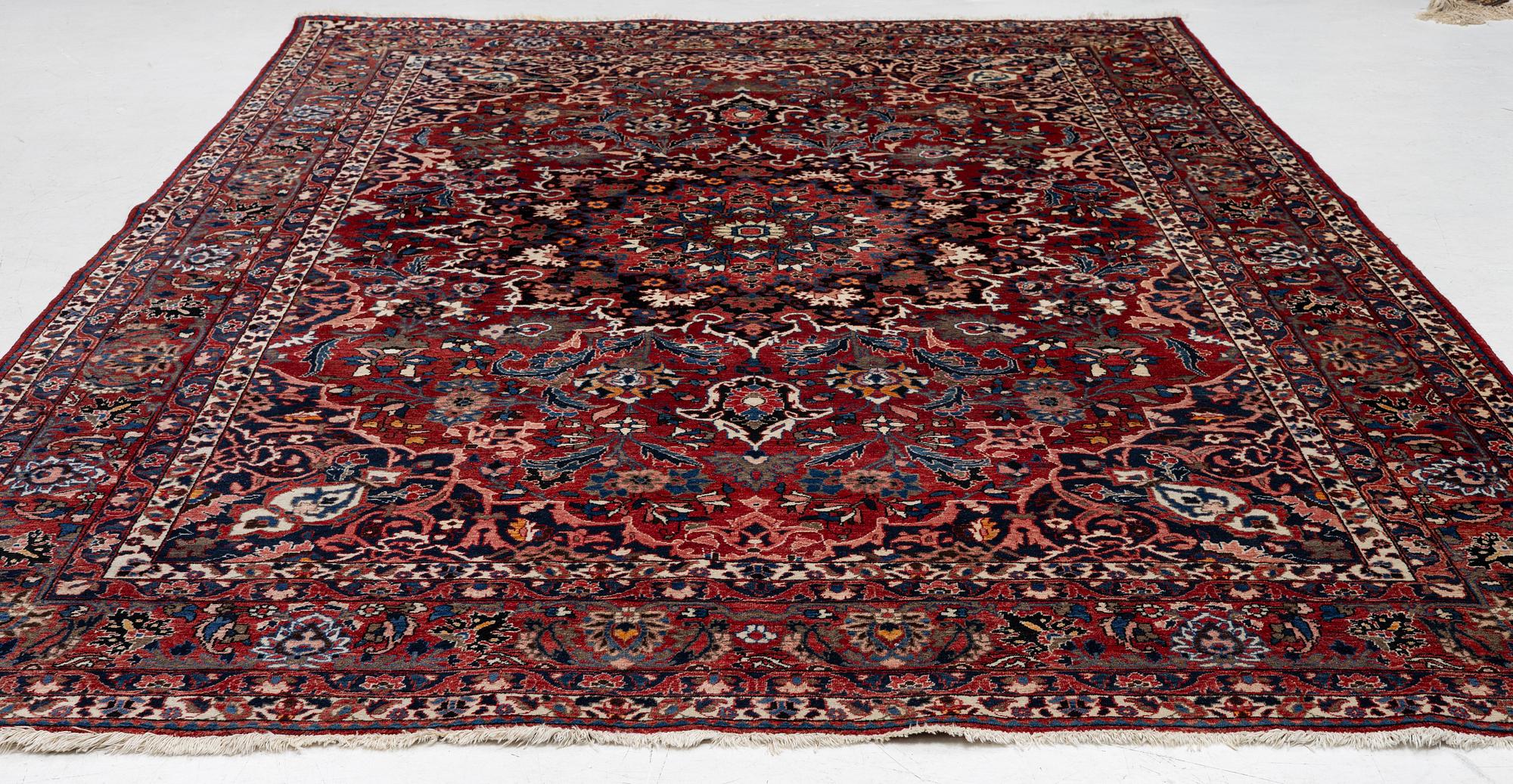 Carpet Bakhtiari, approx. 400 x 260 cm.