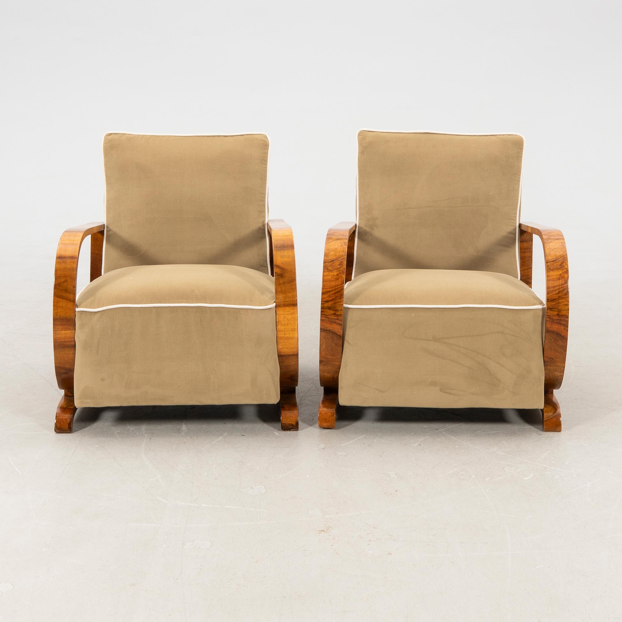 Armchairs, a pair of Art Deco, first half of the 20th century.