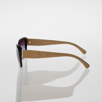 SOLGLASÖGON, Chanel.