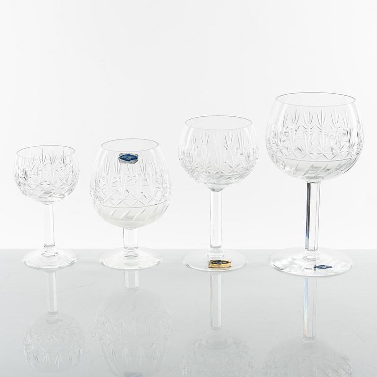 Glasservis, ca 91 delar, "Leo", Riihimäki/Nuutajärvi Notsjö, Finland.