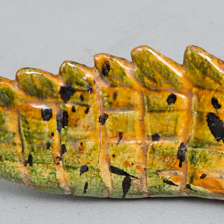 a ceramic crocodile sculpture from the second half of the 20th century.