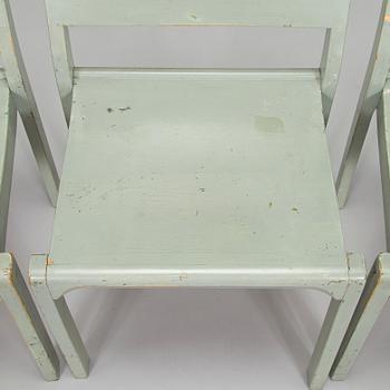Alvar Aalto, A set of three 'model 611' chairs for O.Y. Huonekalu- ja Rakennustyötehdas A.B. 1940s.