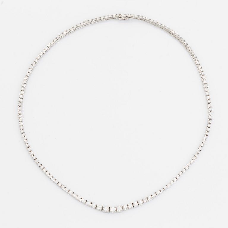 Brilliant cut diamond rivière necklace.