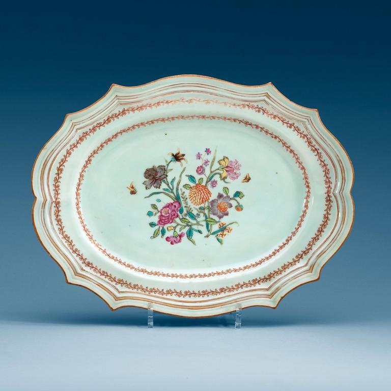 A famille rose serving dish, Qing dynasty, Qianlong (1736-95).