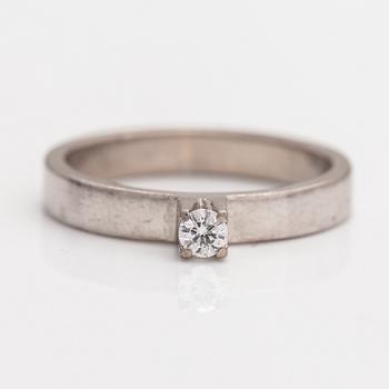 Ring, 18K vitguld, diamant ca 0.10 ct.