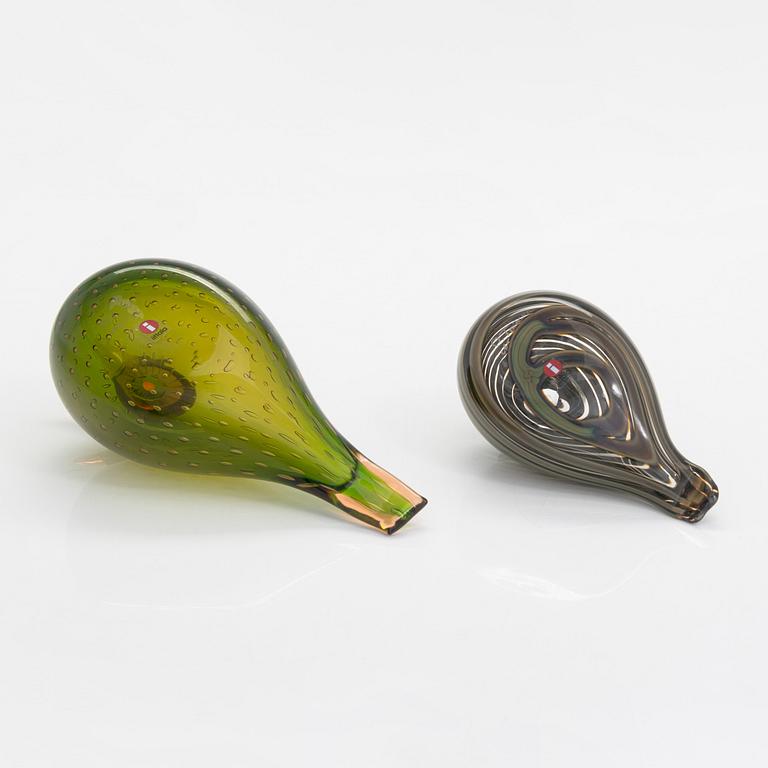 Two signed Oiva Toikka glass birds for Iittala Nuutajärvi.