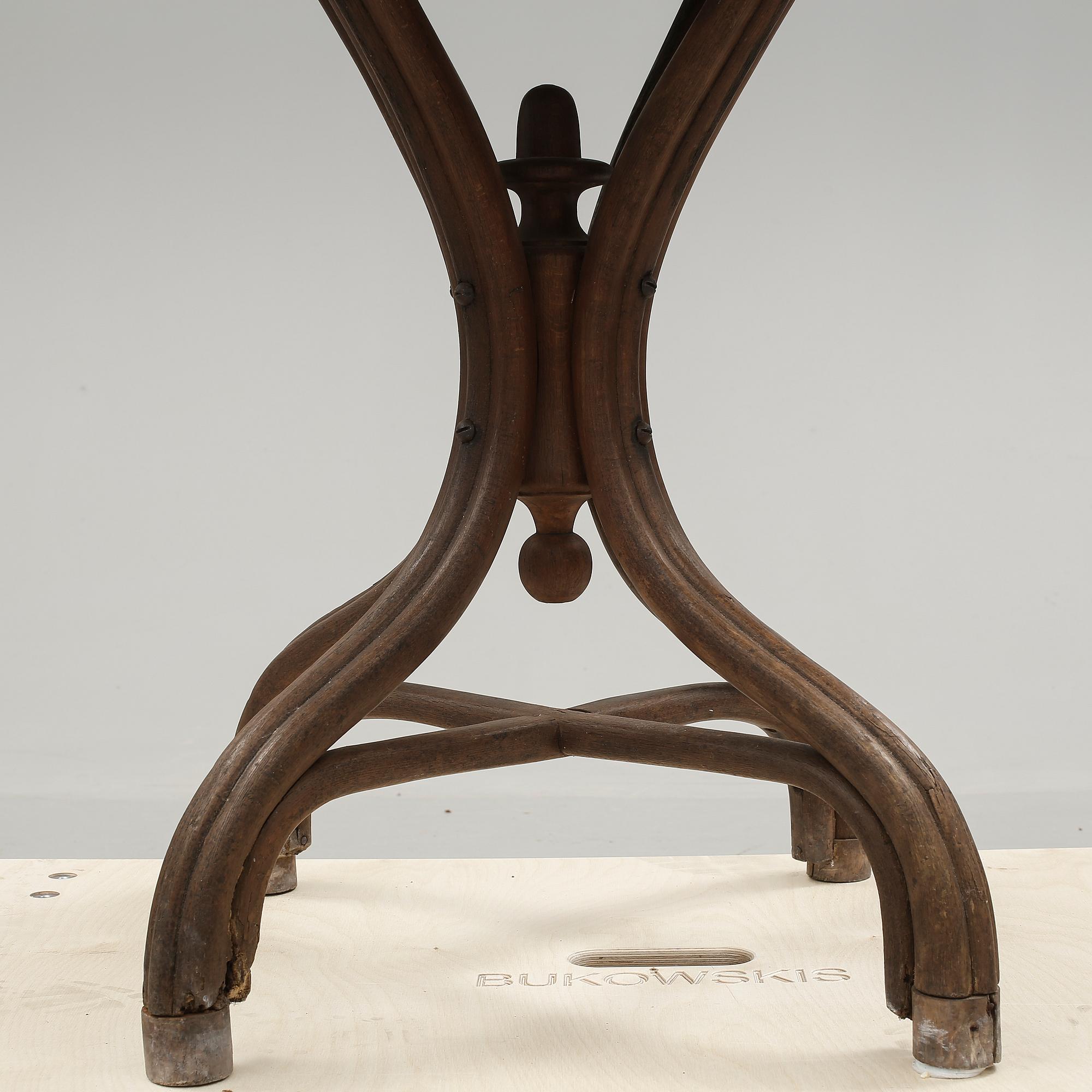 CAFÈBORD, Thonet. Modell 7. 1800-talets slut.