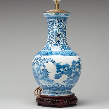 A blue and white 'three rams' vase, late Qing dynasty (1644-1912).